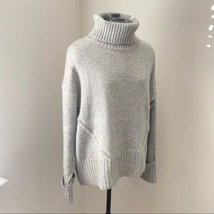 Pre-owned, great condition, grey knit sweater